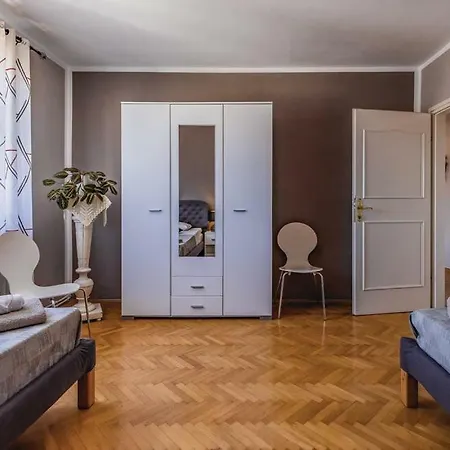 1 Lägenhet